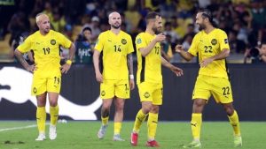 Nền bóng đá Malaysia bị ví như “đống đổ nát” sau hàng loạt bê bối